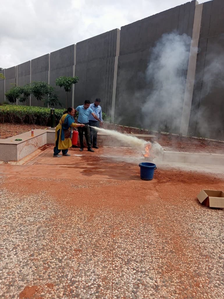 Foam extinguisher demonstration