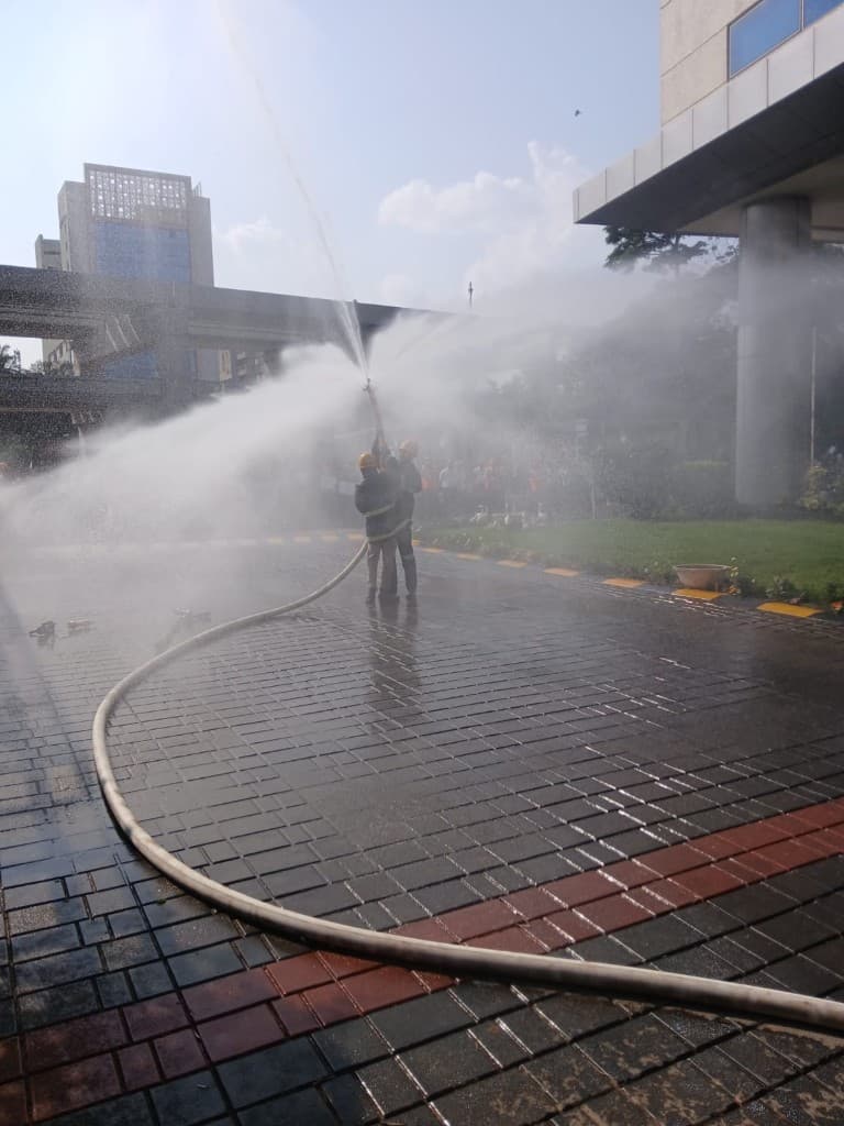 High-pressure water fan test