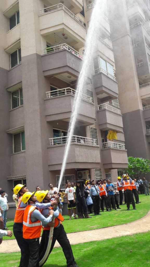 Hydrant handling with safety team